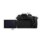 Mirrorless con funzionalità streaming e registrazione video a 10 bit C4K 60p/50p.
